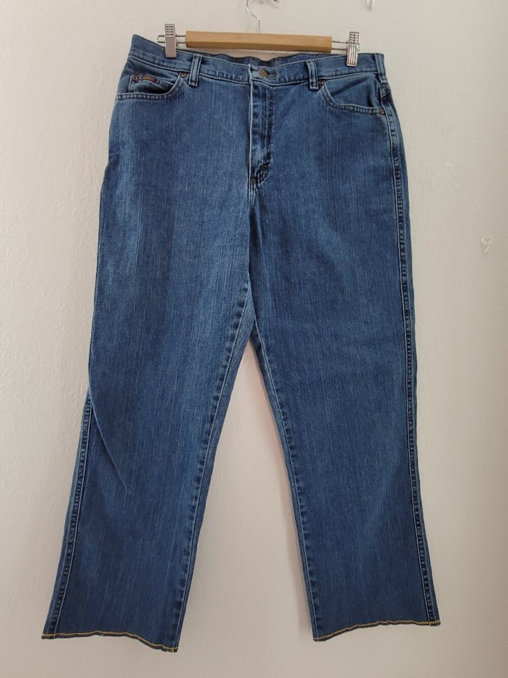 Lee Jeans Women's 12 Blue Stretch Denim Modified Hem now 32x29.5 Straight Leg